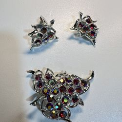 Vintage Sarah Coventry "Dazzling Aurora" Red Rhinestones Brooch  & earrings
