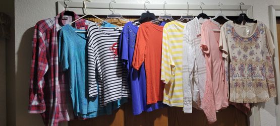 Womens size xlarge  9 tops