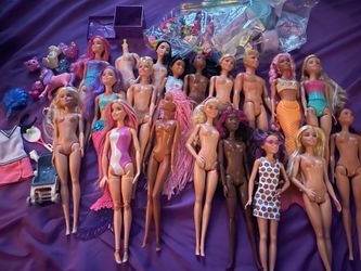 Assorted lot of Barbie dolls and accessories