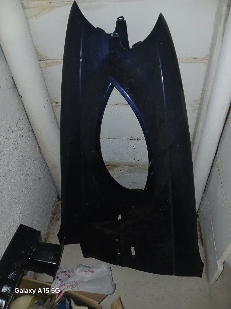 2000 BMW 2 Fender Hood