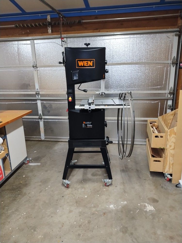 14 Inch WEN Bandsaw.... Great Condition Band Saw With Extras.  OBO