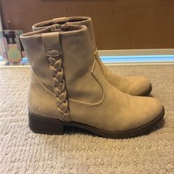 Women’s Blowfish Boots Size 7 