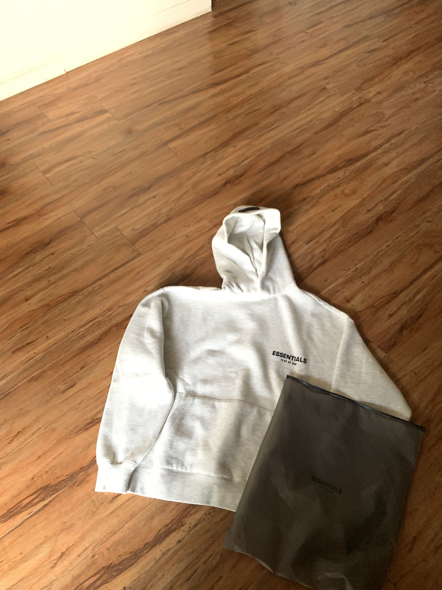 50$ Bucks Light Oat Essentials Medium Los Angeles Deliver Is 55$ Depending Where You At