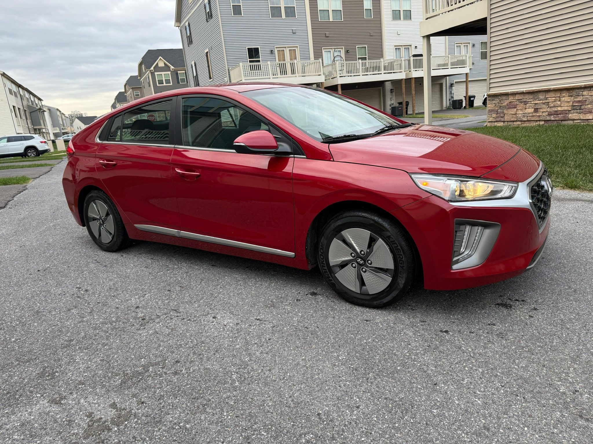 2022 Hyundai Ioniq Hybrid