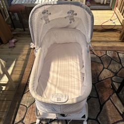 Simmons Kids Bassinet 
