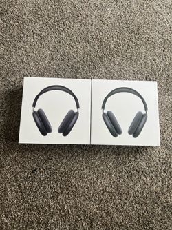 Apple AirPod max midnight addition