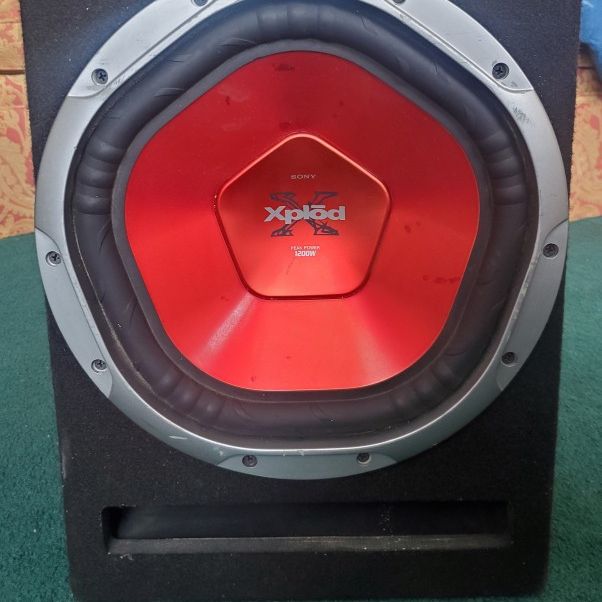 12in 1200w Sony Explod Subwoofer ,in A Ported Box