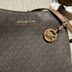 Crossbody Mk Purse 
