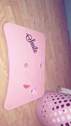 Cute little pink coloring tray