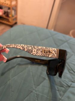 Locs sunglasses