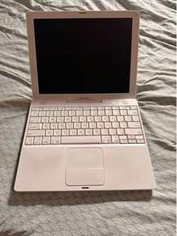 Apple iBook G4 12in White 1.33GHz 512MB 40GB HDD Mac OS X 10.4 Webcam