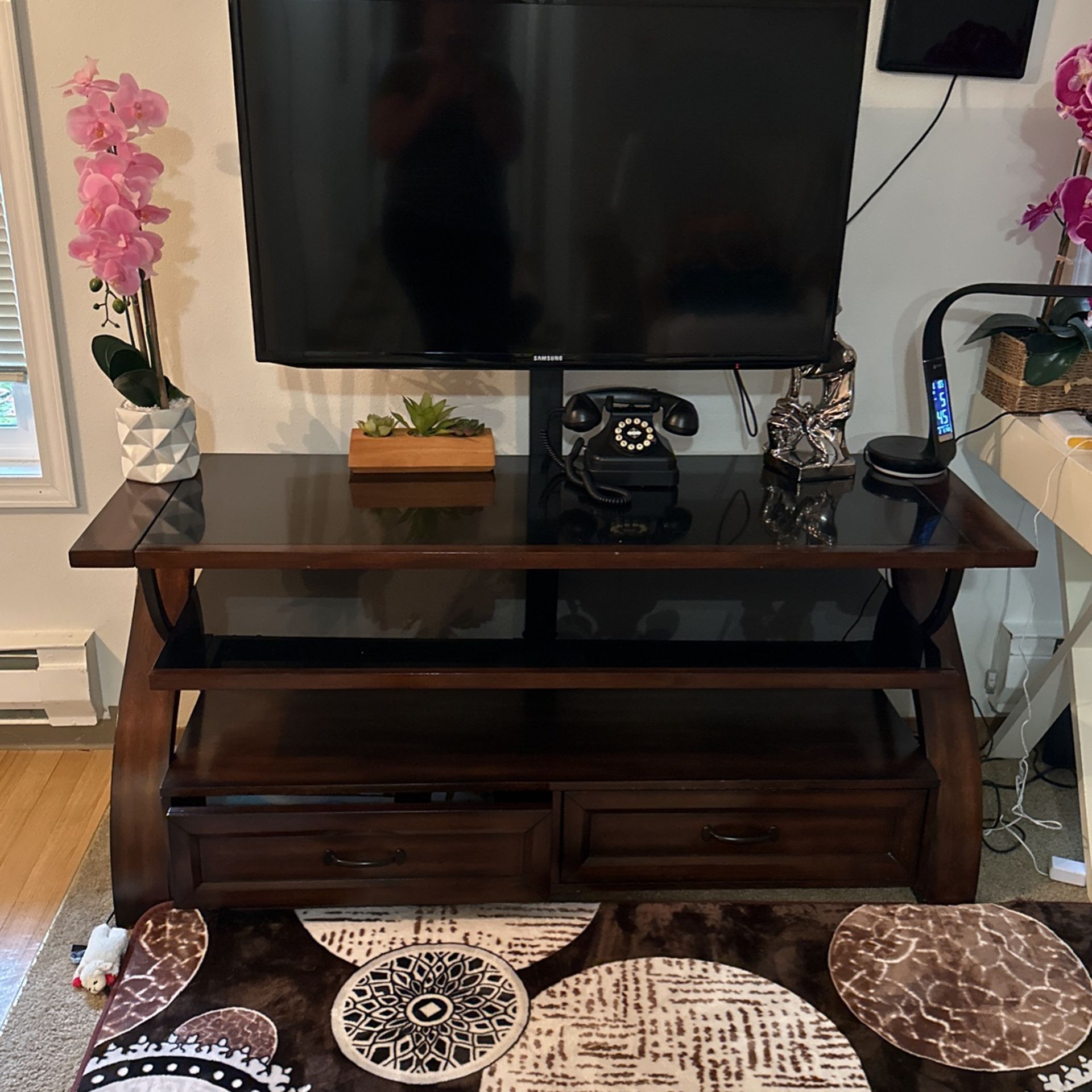 Tv Stand And Tv Samsung