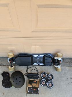Voyager X Electric Skateboard with Accessories