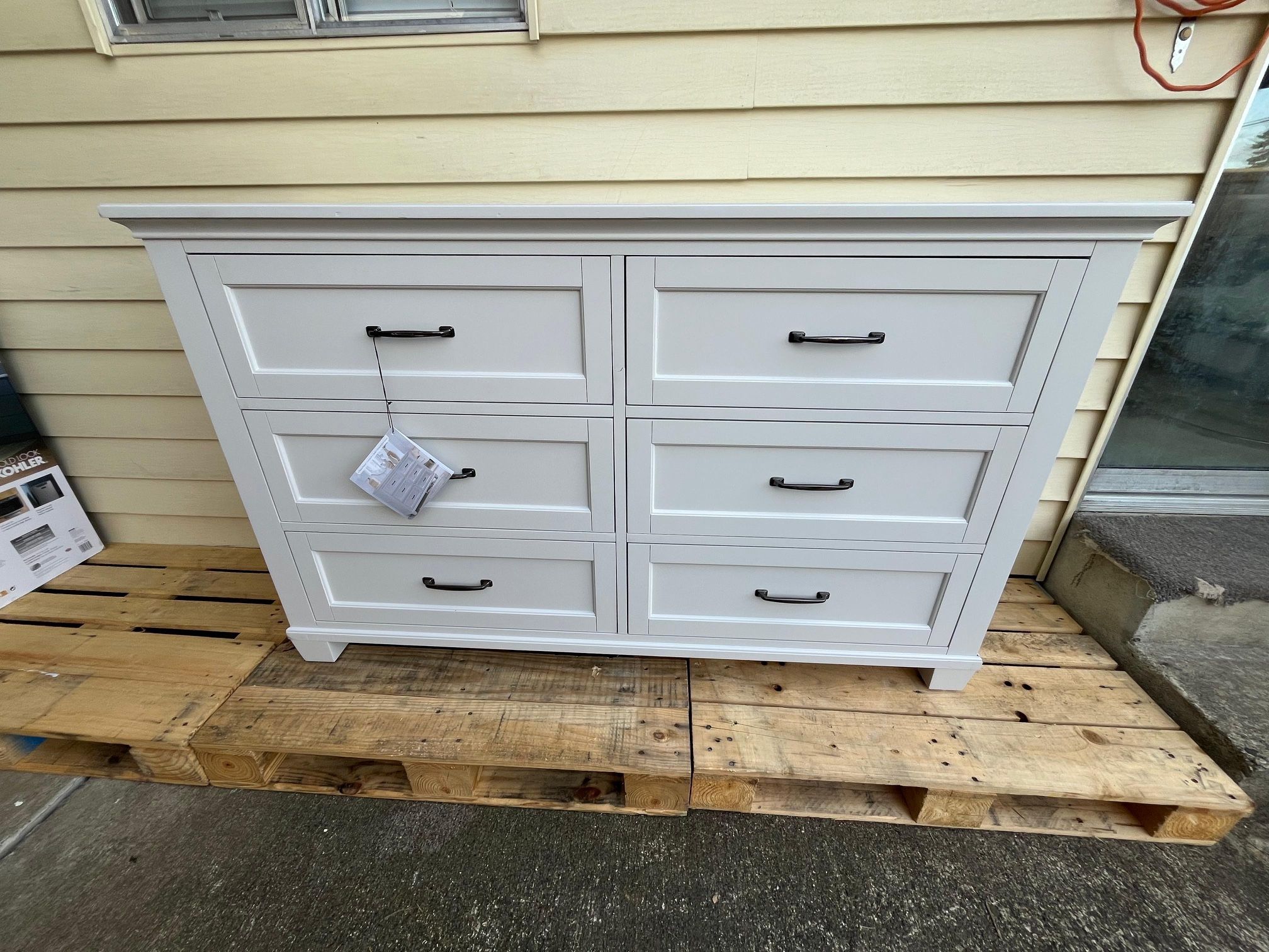 Hughes 6-Drawer Dresser