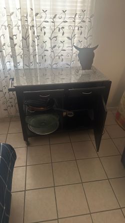 Mobile Kitchen Island 