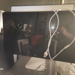 Apple A1407 27-inch Monitor, commonly known as the Apple Thunderbolt Display. 