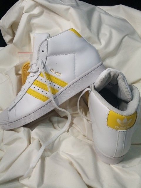 Men's Adidas Pro Model / Size 11