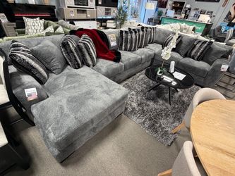 Gorgeous sectional! π¨π₯ Easy Financing, No credit needed!