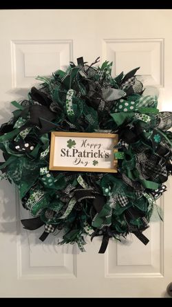 Emerald Green and Black St. Patrick’s Day Wreath 