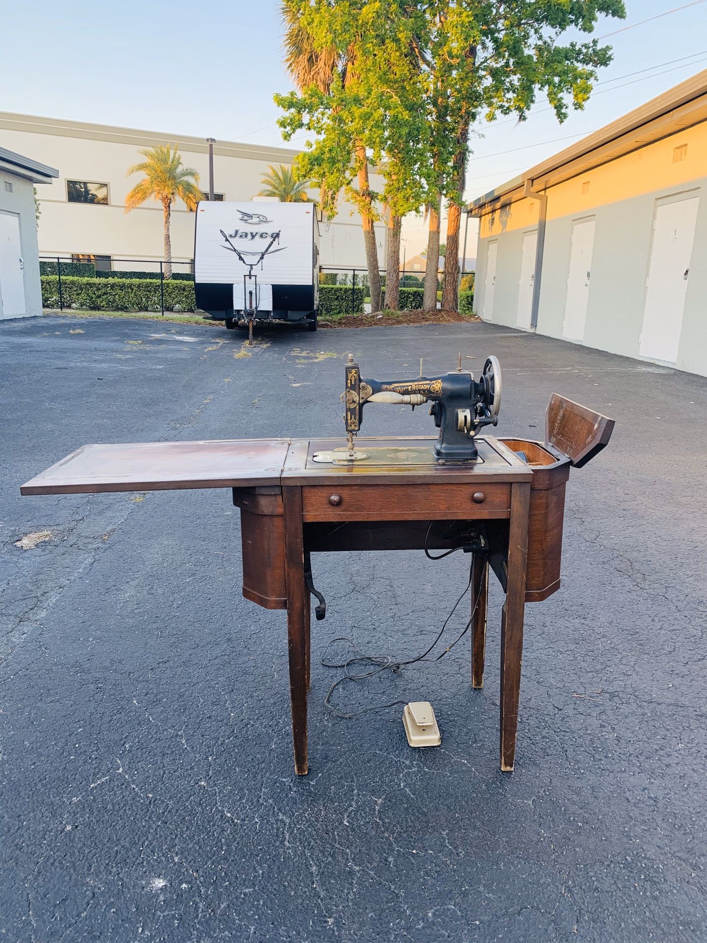 White Rotary Sewing Machine