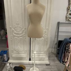 Beautiful rare Pottery barn dress form fashion mannequin designer shabby