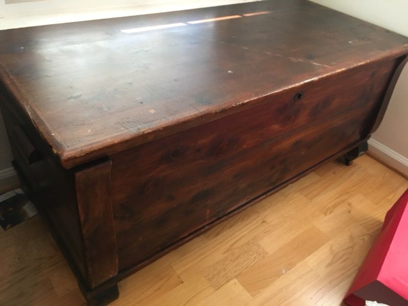 Solid wood chest