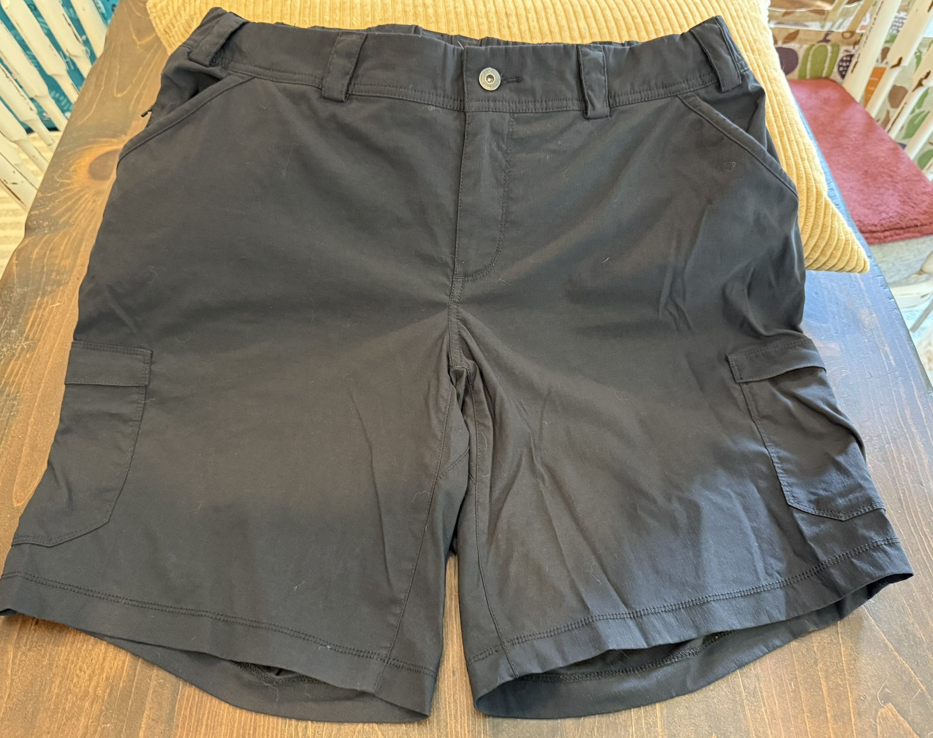 Duluth Trading Co Shorts, Women’s Size 16