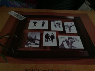 20 x 16 inch curved floating wall frame ! Must Go