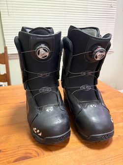 ThirtyTwo Snowboard Boots with Dual BOA System - Size 9
