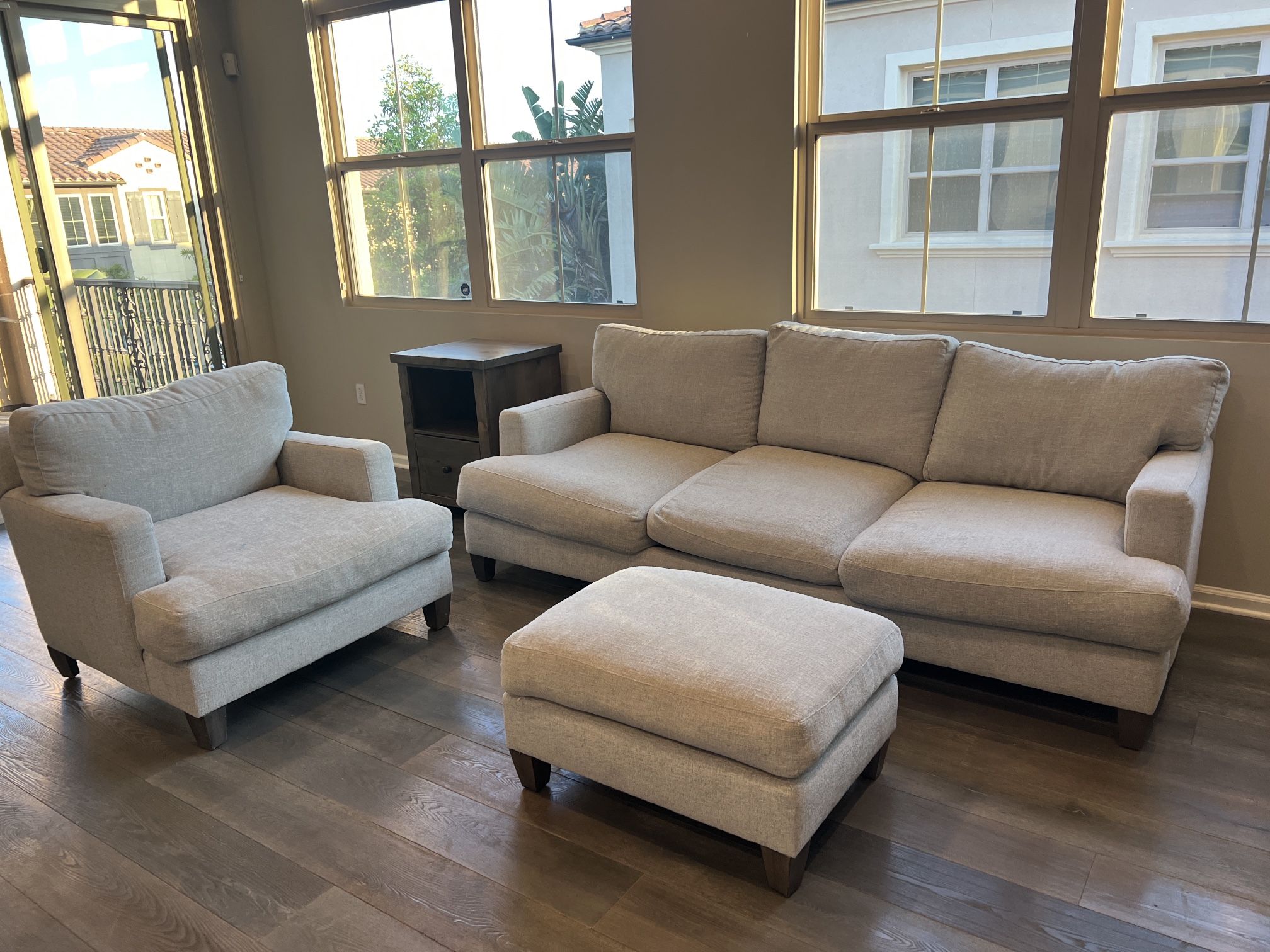 Sofa Set For sale