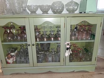 Vintage Mid Century China Cabinet.