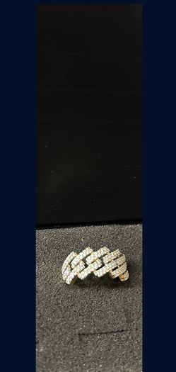 10k Yellow Gold Ring With Natural Diamonds