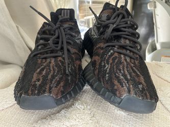 SZ 10 Adidas Yeezy Boost 350 V2 "MX Rock"