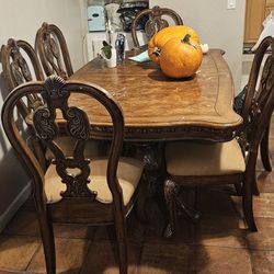 Kitchen Table and 6 Chairs