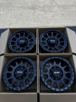 Method MR305 8x6.5 17” Wheels Double Black with Gloss Black Rings