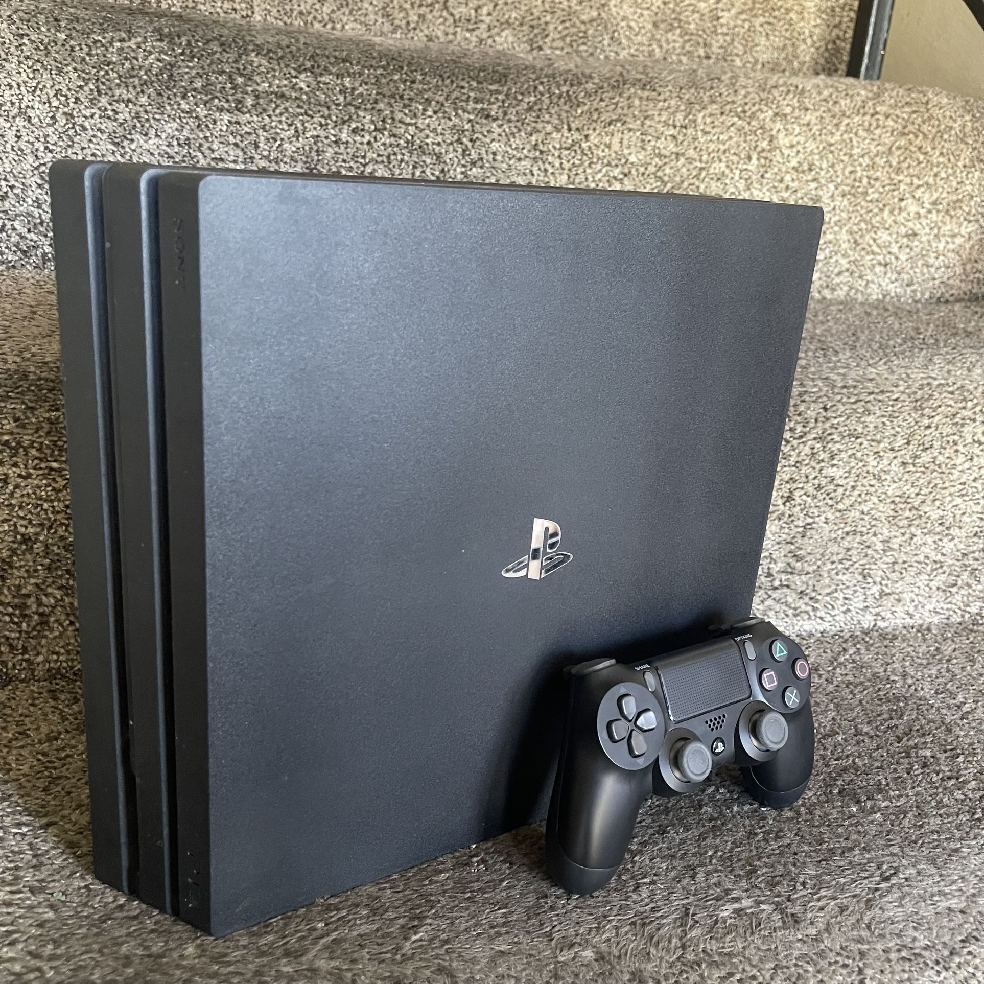 4K Resolution Ps4 Pro In Excellent Condition