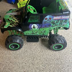 Gravedigger 24V Ride On 