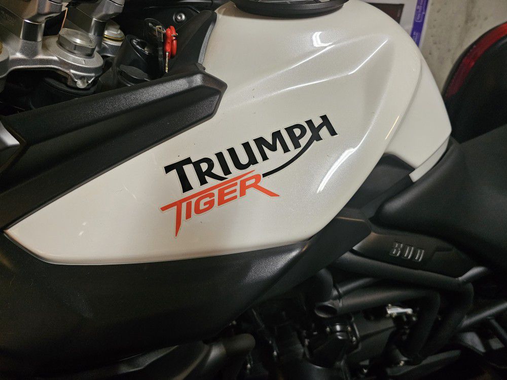2012 Triumph Tiger 800 ABS