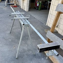 Heavy duty Milwaukee folding saw stand in great condition. $50.