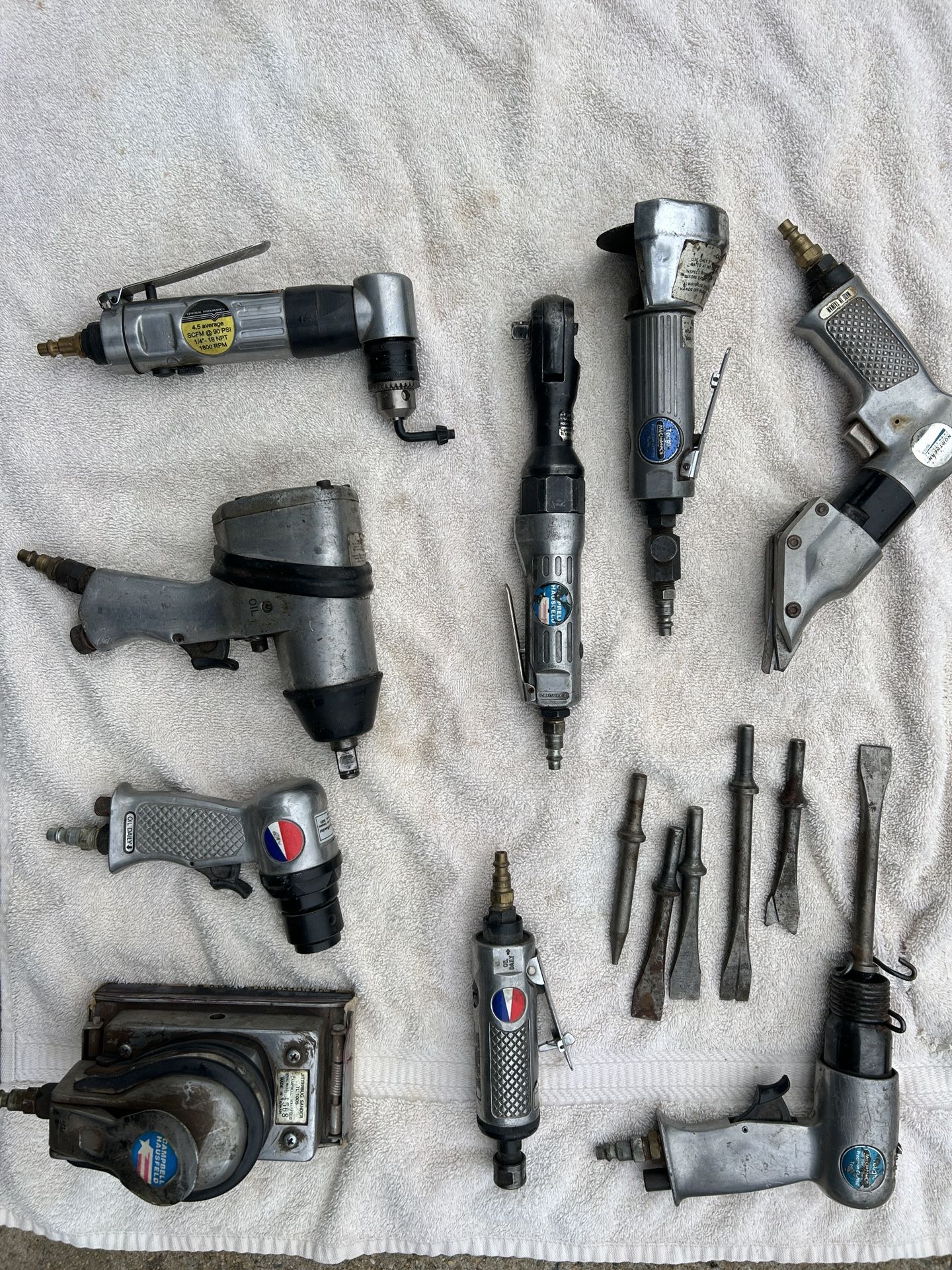 Assorted Pneumatic Tool Set
