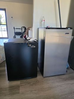 Mini fridge
