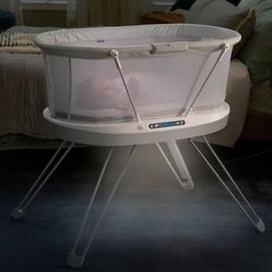 Fisher Price Luminate Bassinet With Sounds 