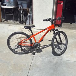 Trek Precaliber Kids Bike