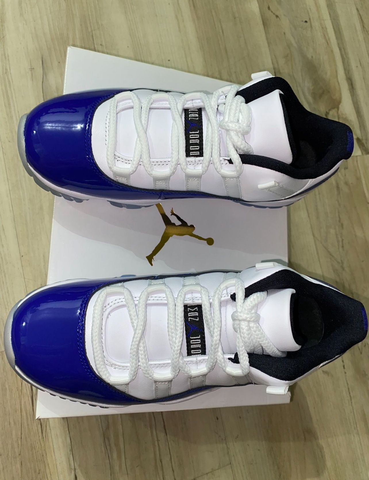 WMNS Air Jordan 11 Retro low size 8 in womens /6.5 in mens