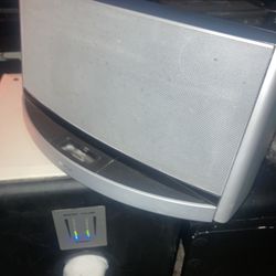 Bose Sound Dock 10