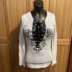 NWOT Sexy Rose Graphic Shirt Demi Loon