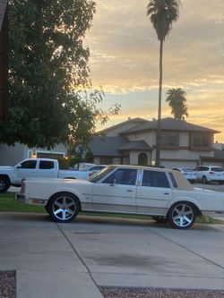 1984 Lincoln Town Car