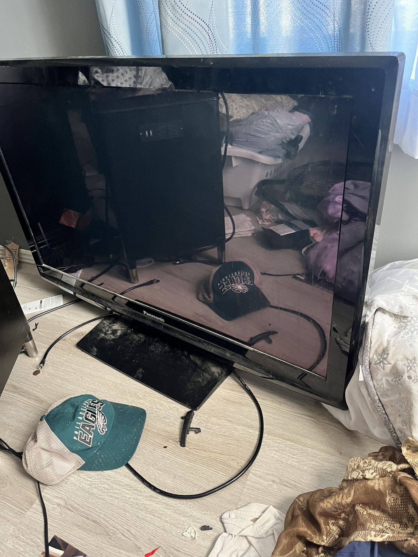 32” Flat Screen