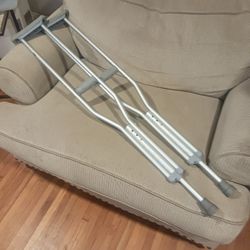 Aluminum Crutches