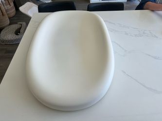 Hatch Grow Smart Changing Pad & Scale